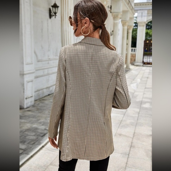 Prive Lapel Neck Gingham Print Button Front Blazer - Picture 3 of 3